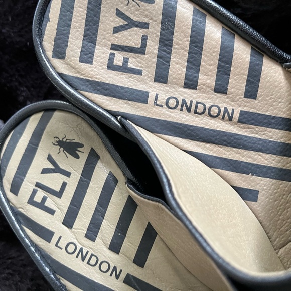 FLY LONDON Black Mule. Never worn. Size 39. - Picture 3 of 8